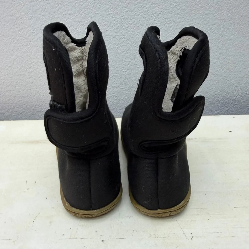 Bogs Black Insulated Rain Boots Size 7 Kids